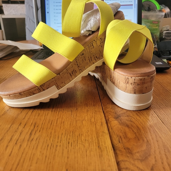 Ladies sandals - Picture 7 of 8